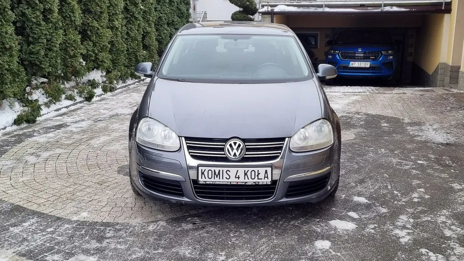 VOLKSWAGEN Jetta -