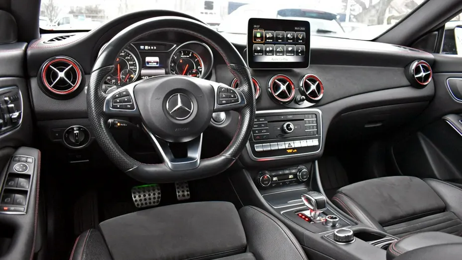MERCEDES-BENZ CLA -