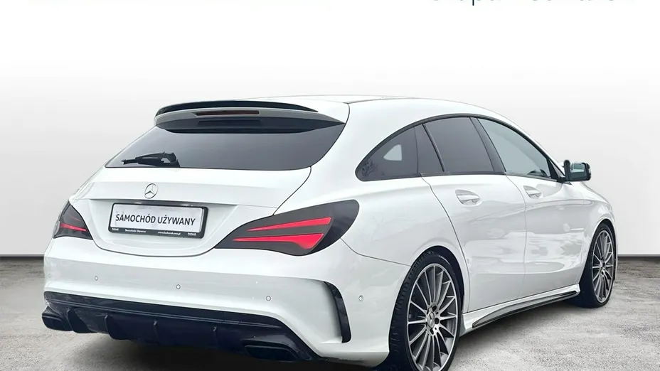 MERCEDES-BENZ CLA -