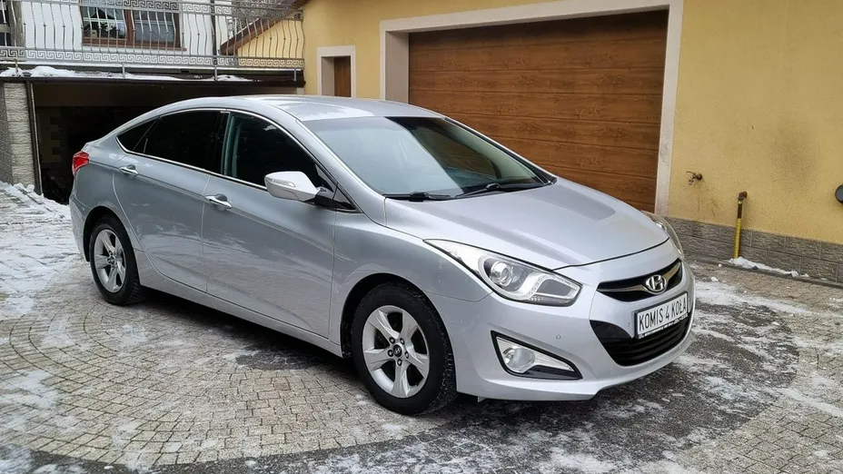 HYUNDAI i40 -