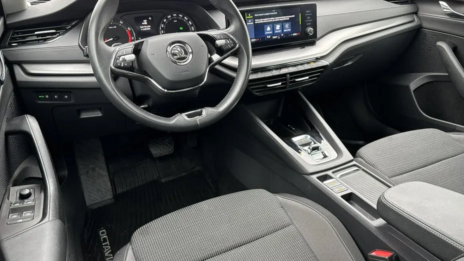 SKODA Octavia -