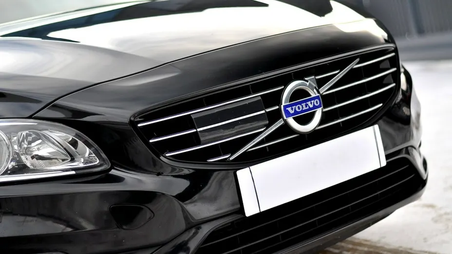 VOLVO V60 -