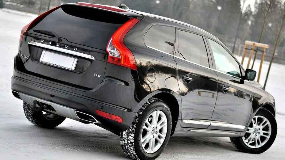 VOLVO XC60 -