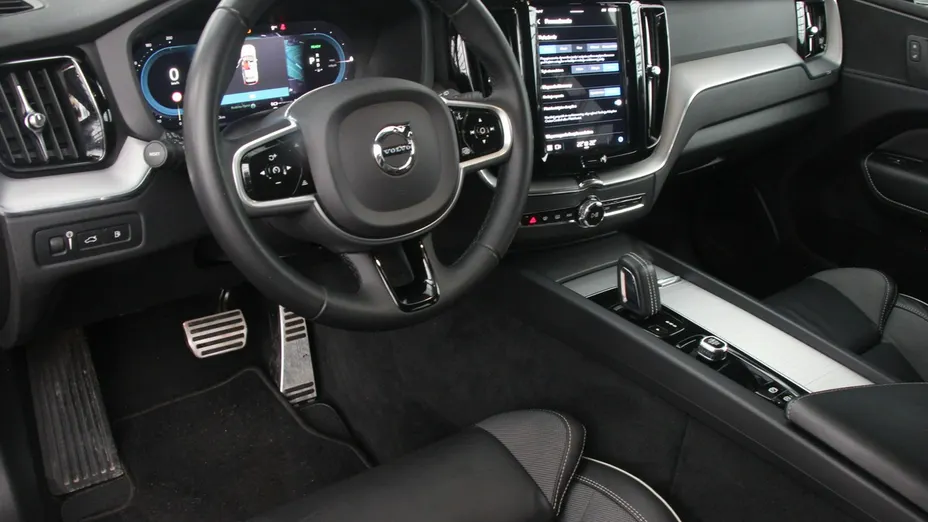 VOLVO XC60 -