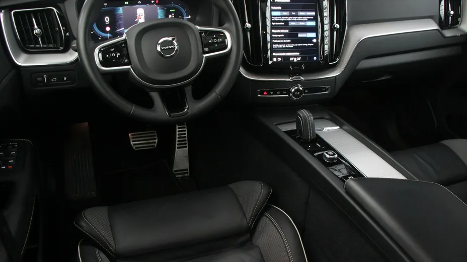 VOLVO XC60 -