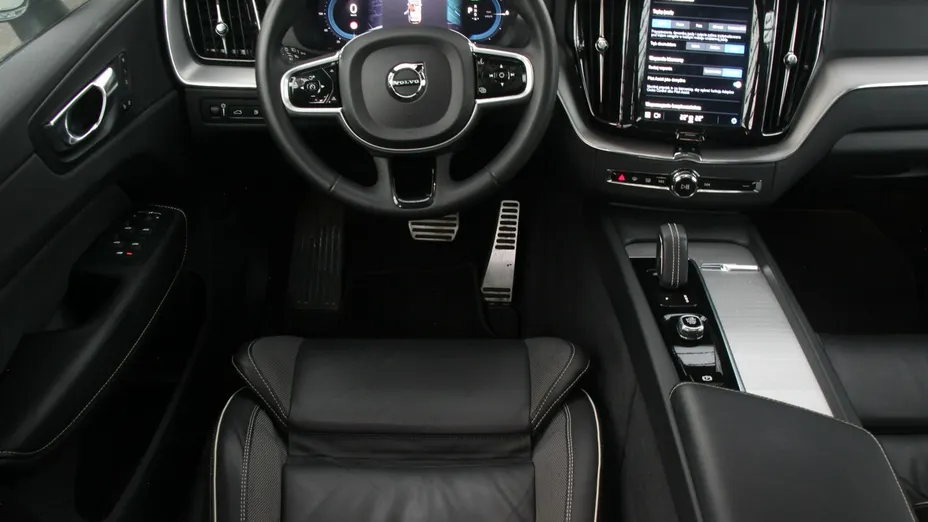 VOLVO XC60 -