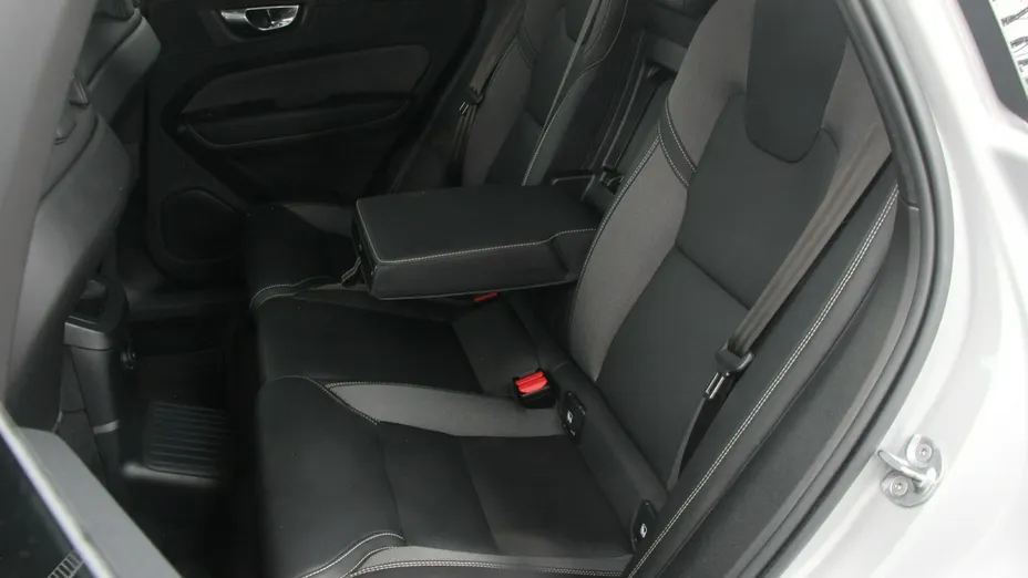 VOLVO XC60 -