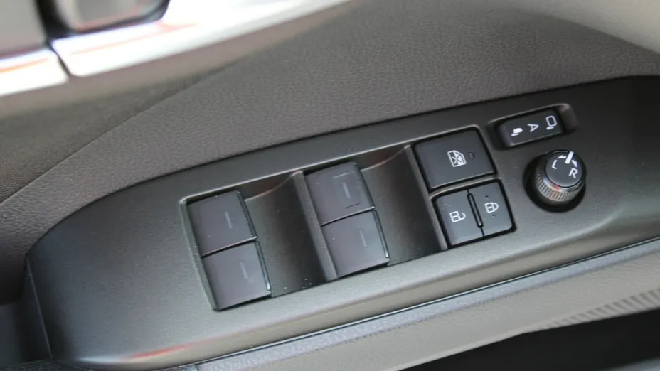 TOYOTA Camry -