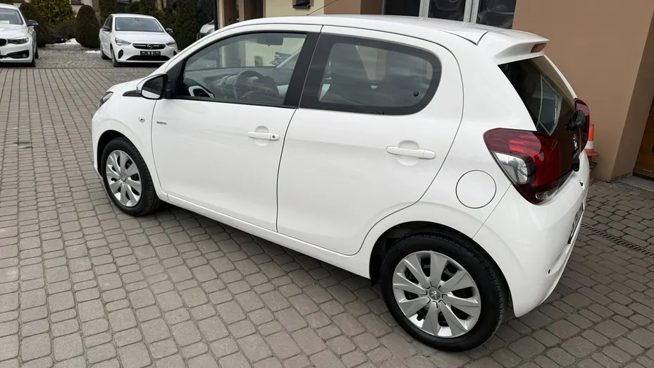 PEUGEOT 108 -
