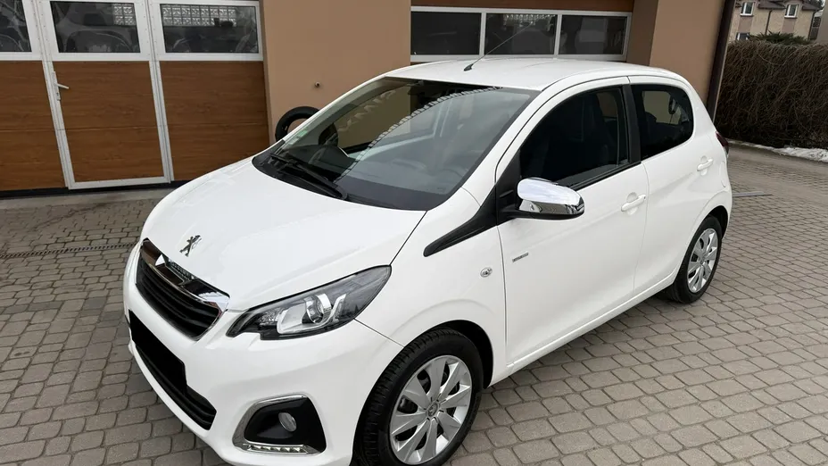 PEUGEOT 108 -