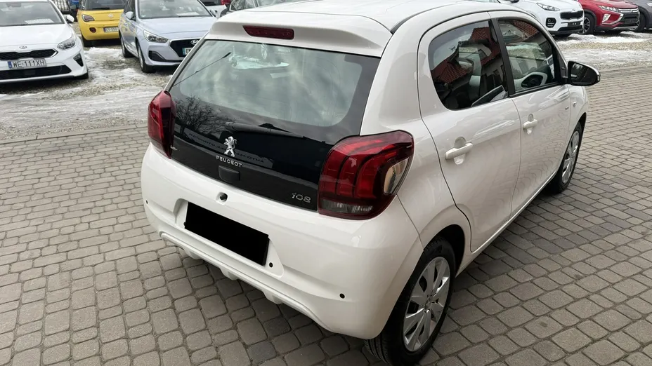 PEUGEOT 108 -