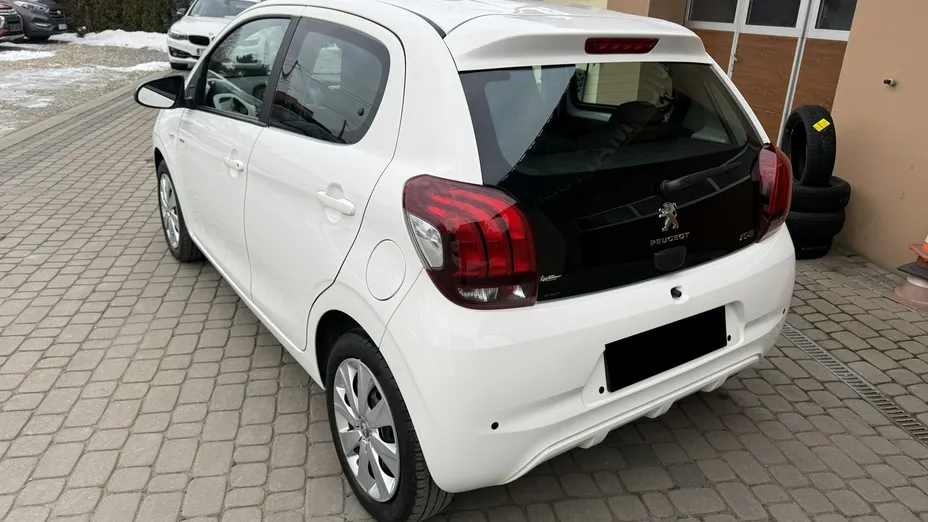 PEUGEOT 108 -