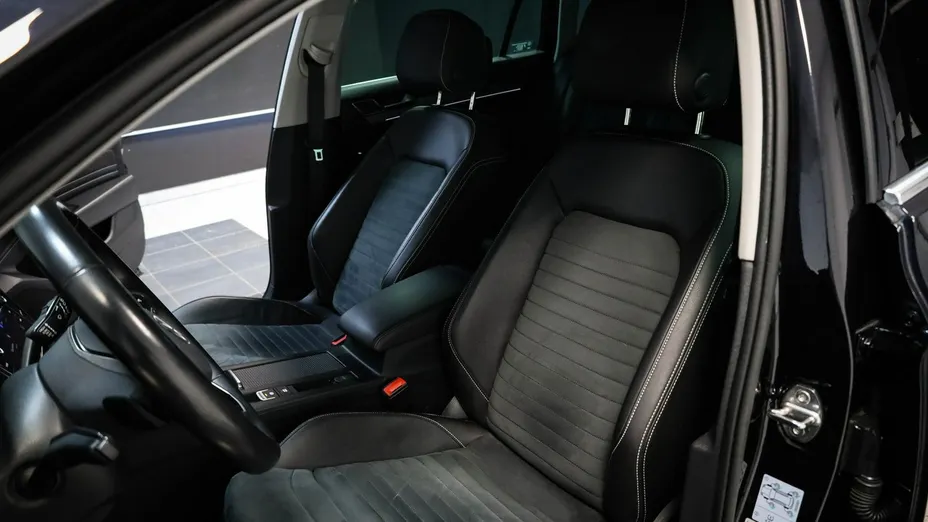 VOLKSWAGEN Passat -