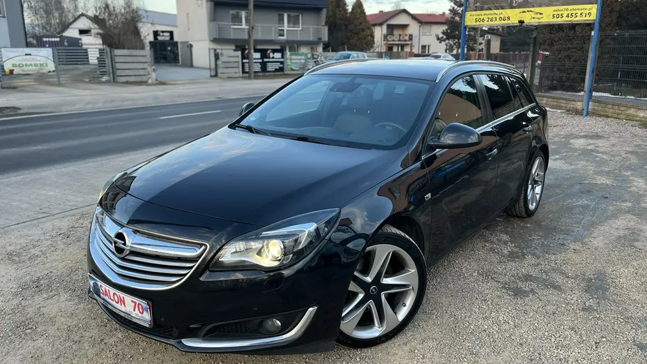 OPEL Insignia -
