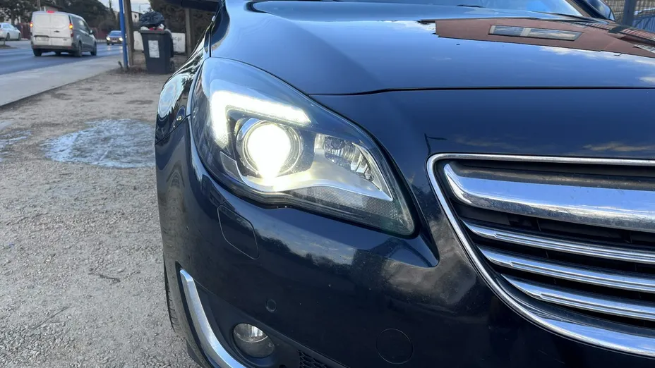 OPEL Insignia -