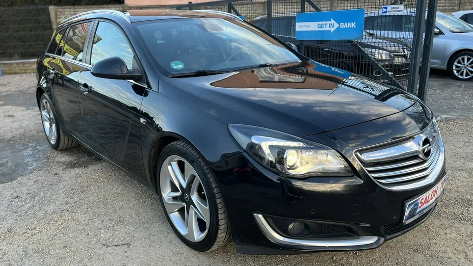 OPEL Insignia -