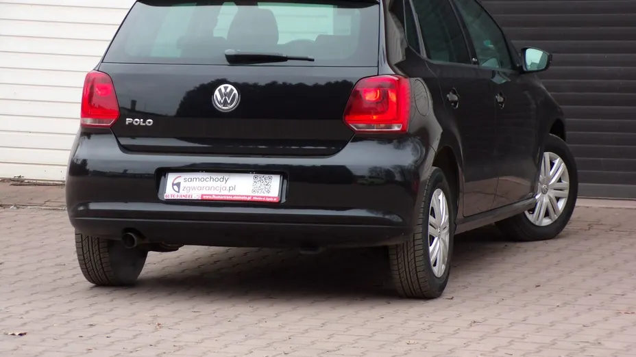VOLKSWAGEN Polo -