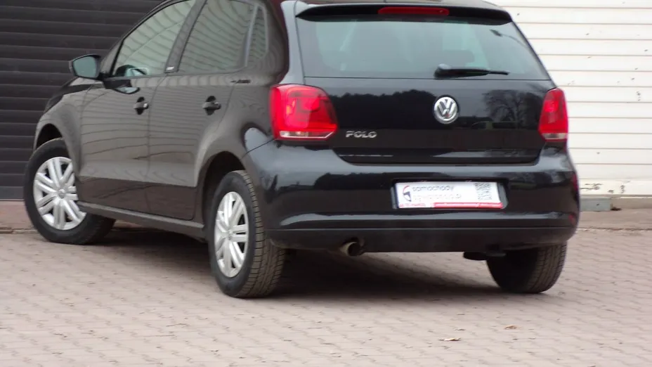 VOLKSWAGEN Polo -