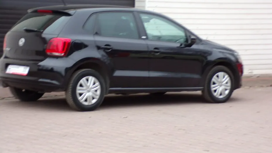 VOLKSWAGEN Polo -