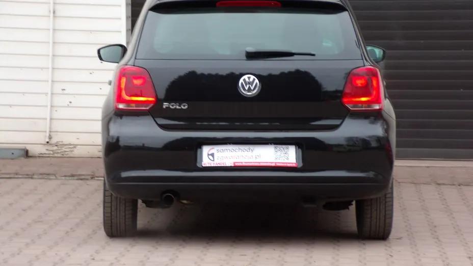 VOLKSWAGEN Polo -