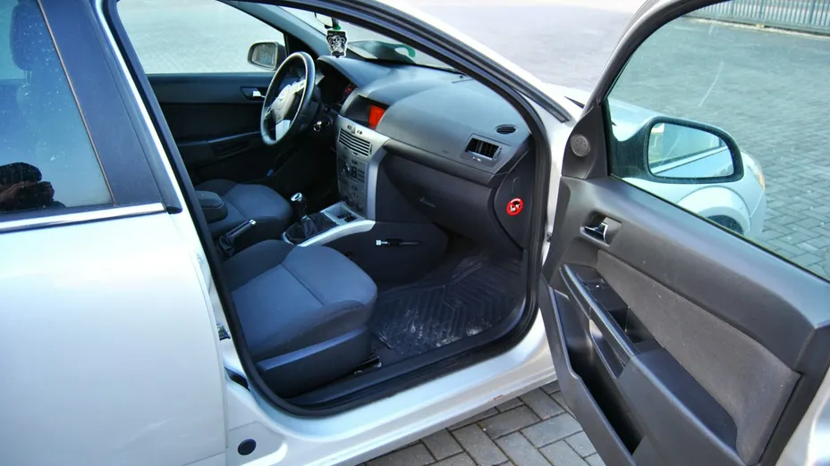 OPEL Astra -