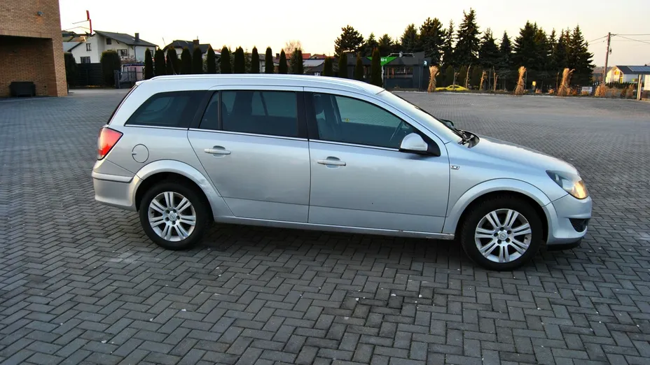OPEL Astra -