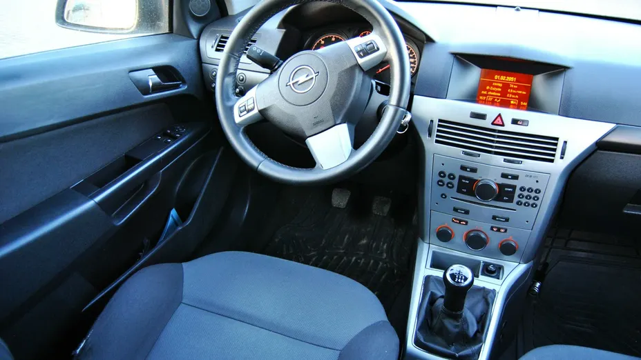 OPEL Astra -
