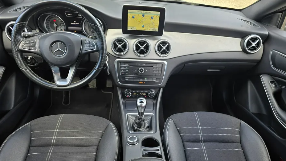 MERCEDES-BENZ CLA -