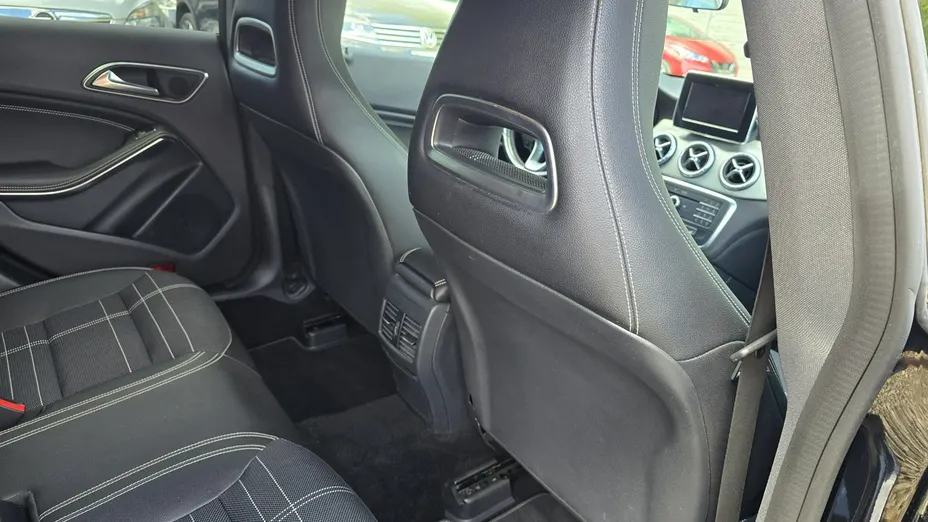 MERCEDES-BENZ CLA -