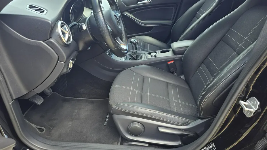 MERCEDES-BENZ CLA -