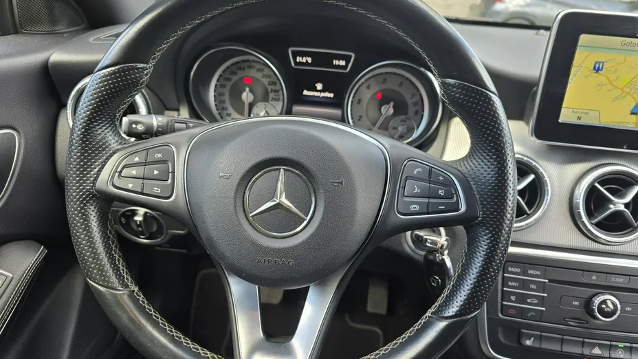 MERCEDES-BENZ CLA -
