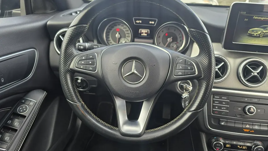 MERCEDES-BENZ CLA -