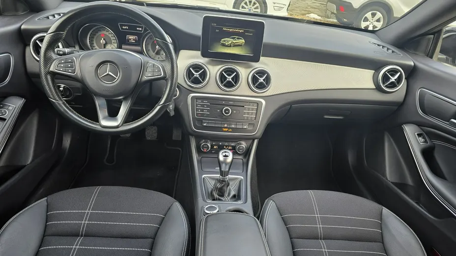 MERCEDES-BENZ CLA -