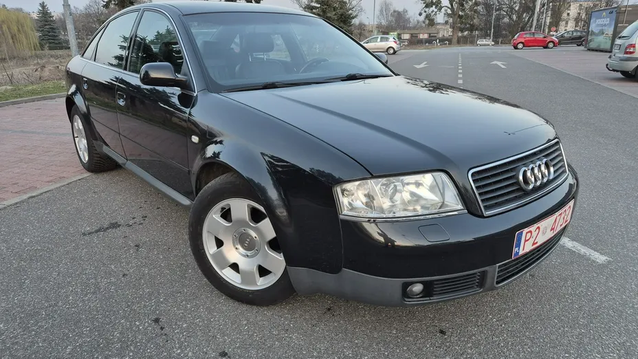 AUDI A6 -