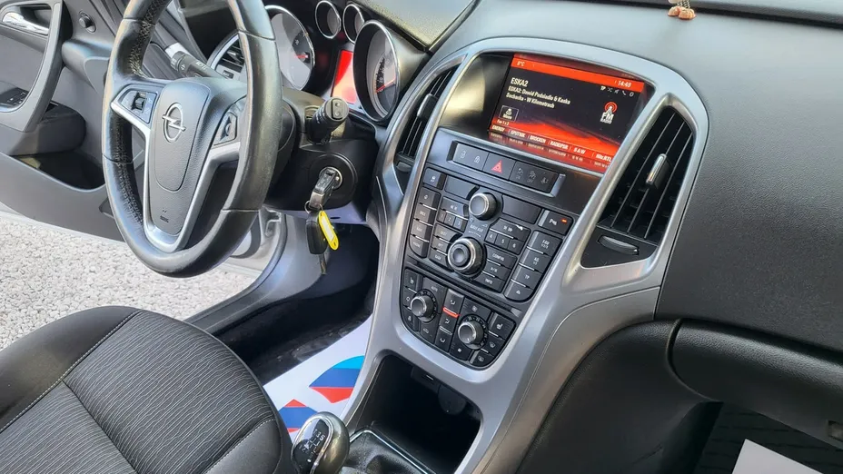 OPEL Astra -