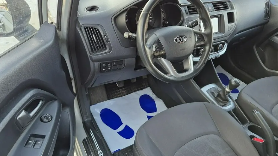 KIA Rio -