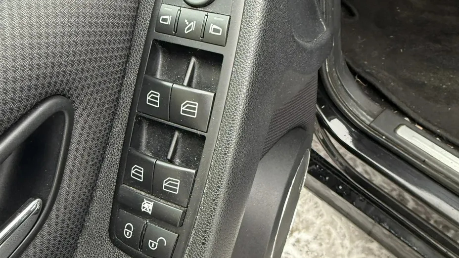 MERCEDES-BENZ B Klasa -