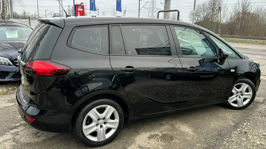 OPEL Zafira -