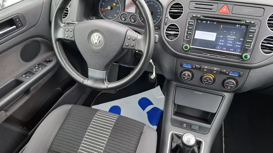 VOLKSWAGEN Golf Plus -