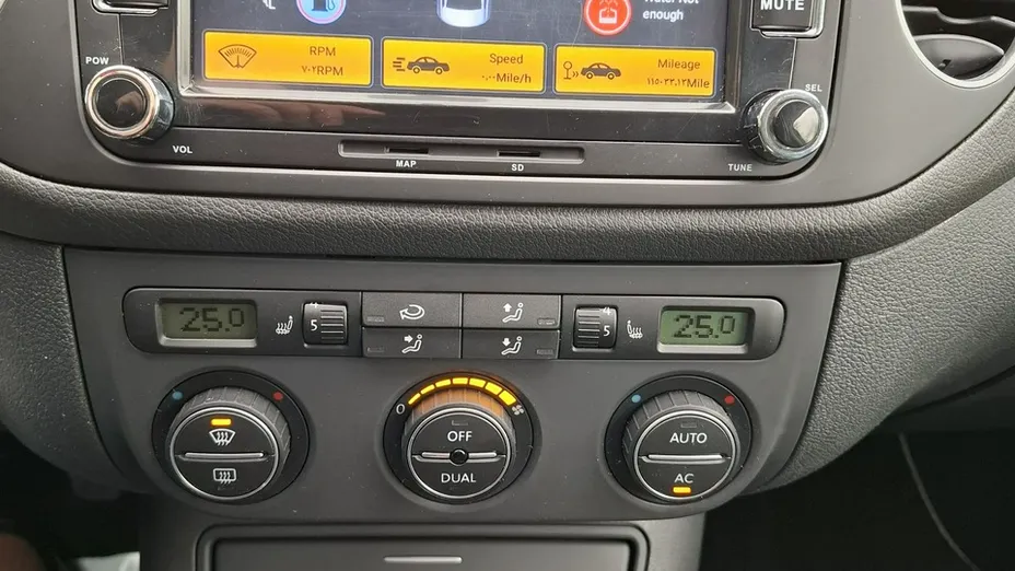 VOLKSWAGEN Golf Plus -