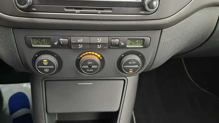 VOLKSWAGEN Golf Plus -