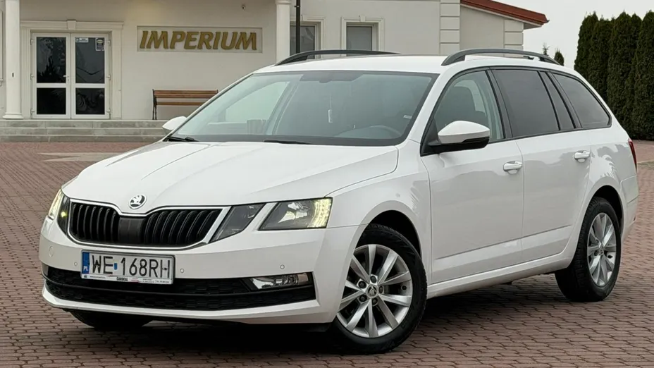 SKODA Octavia -