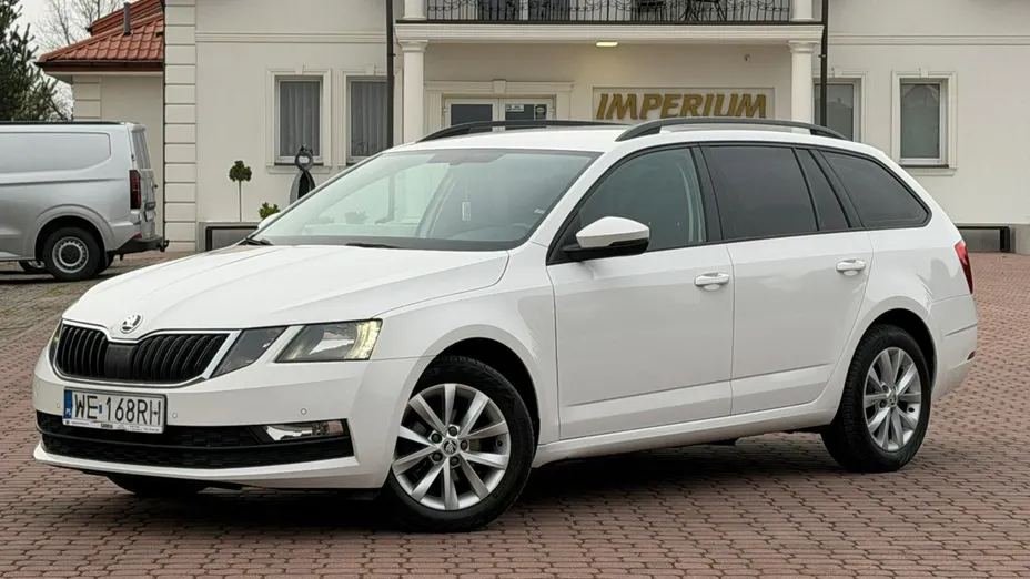 SKODA Octavia -