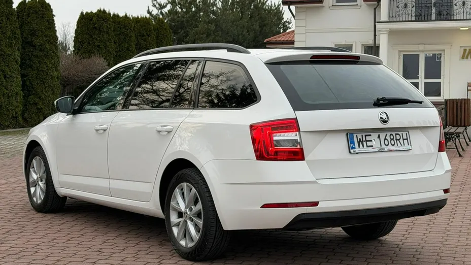 SKODA Octavia -