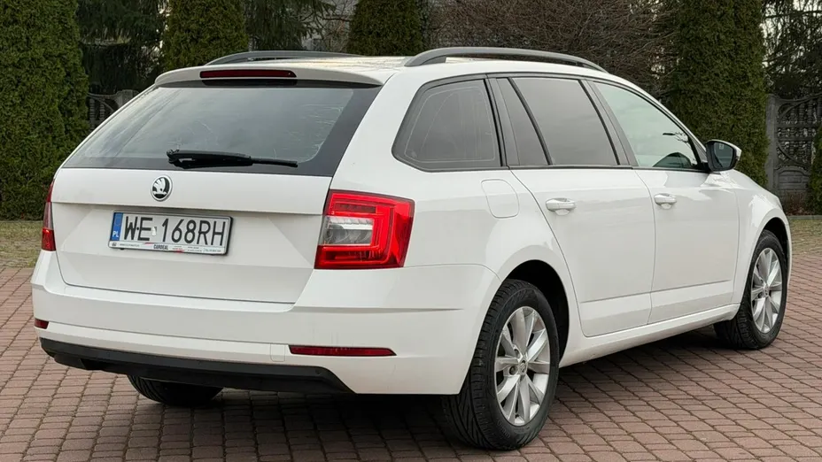 SKODA Octavia -