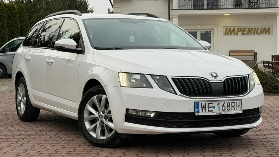 SKODA Octavia -