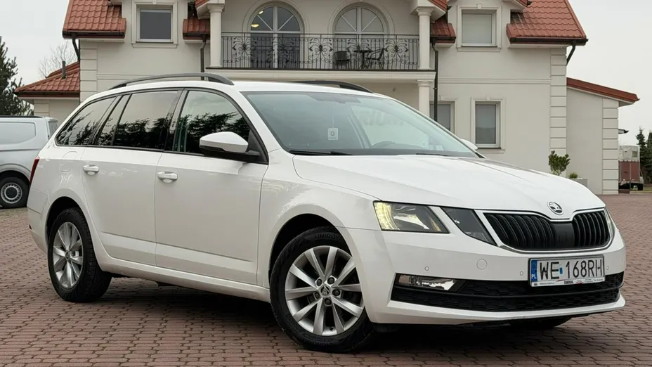 SKODA Octavia -