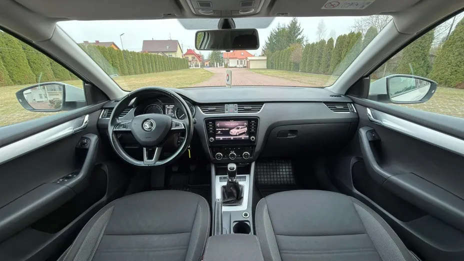SKODA Octavia -