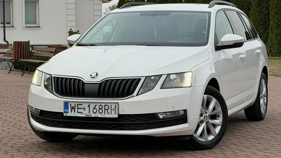 SKODA Octavia -