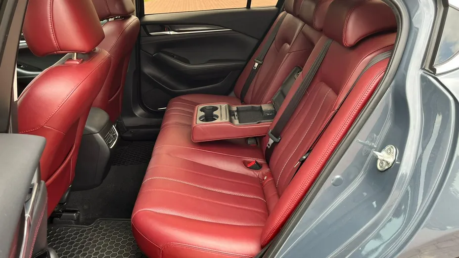 MAZDA 6 -